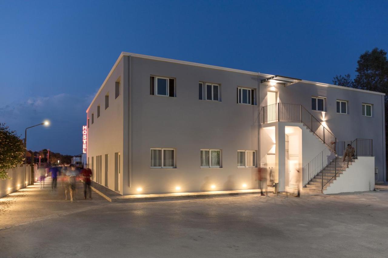 Local & Hostel *